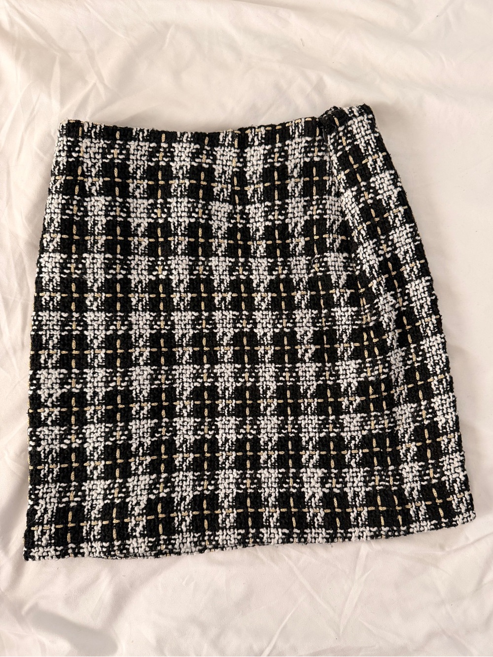 Boston Proper Black, White & Gold Tweed Mini Skirt